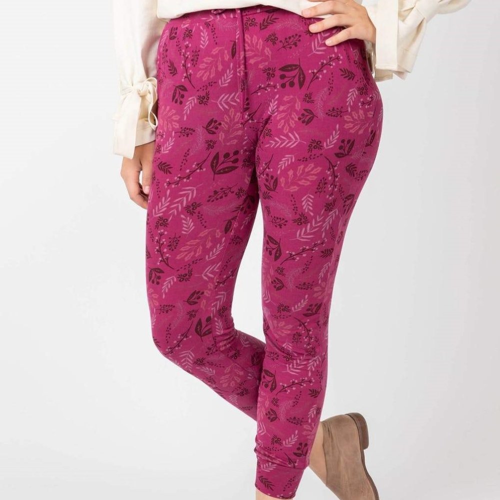 Agnes & Dora NWT Everyday Jogger Holiday Holly Wine BUTTERY Soft Leggings Mat XS